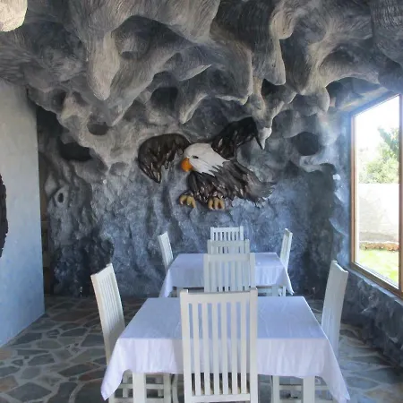 Antica * Ksamil